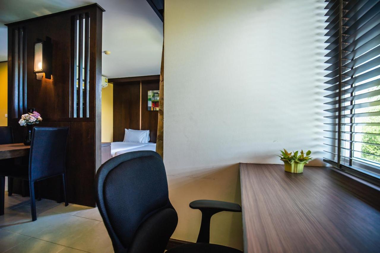 Ratana Hotel Chalong Rawai Exterior foto